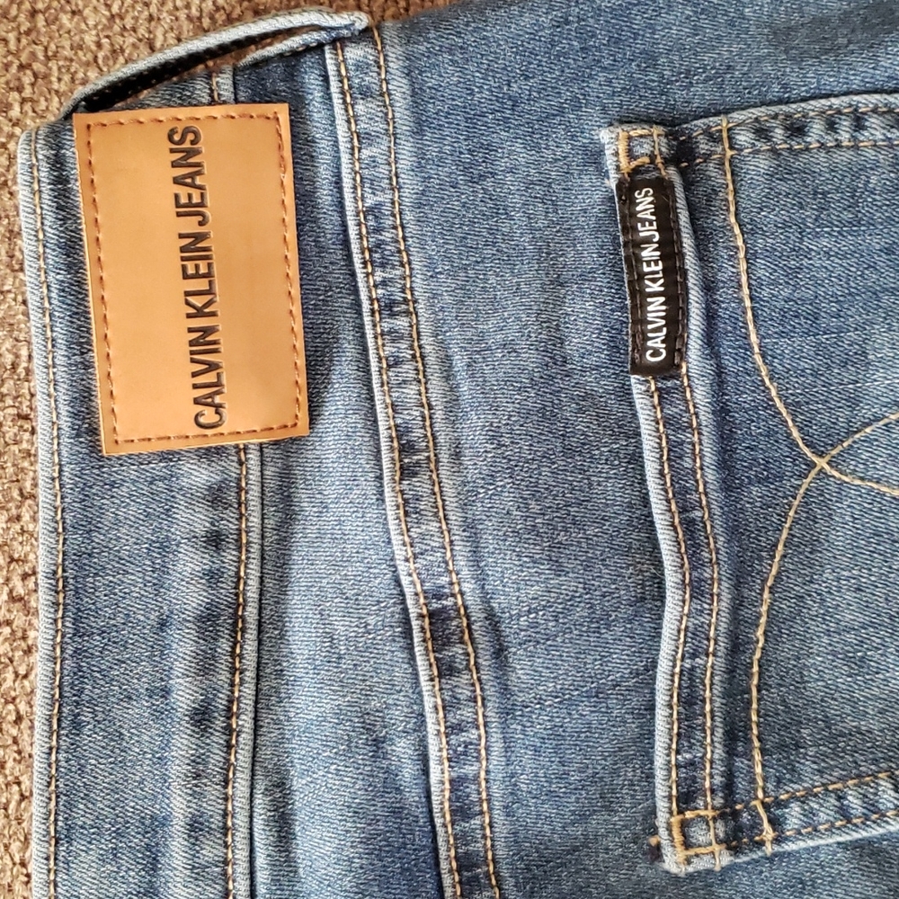 Calvin Klein midrise classic straight blue jeans - Picture 9 of 9